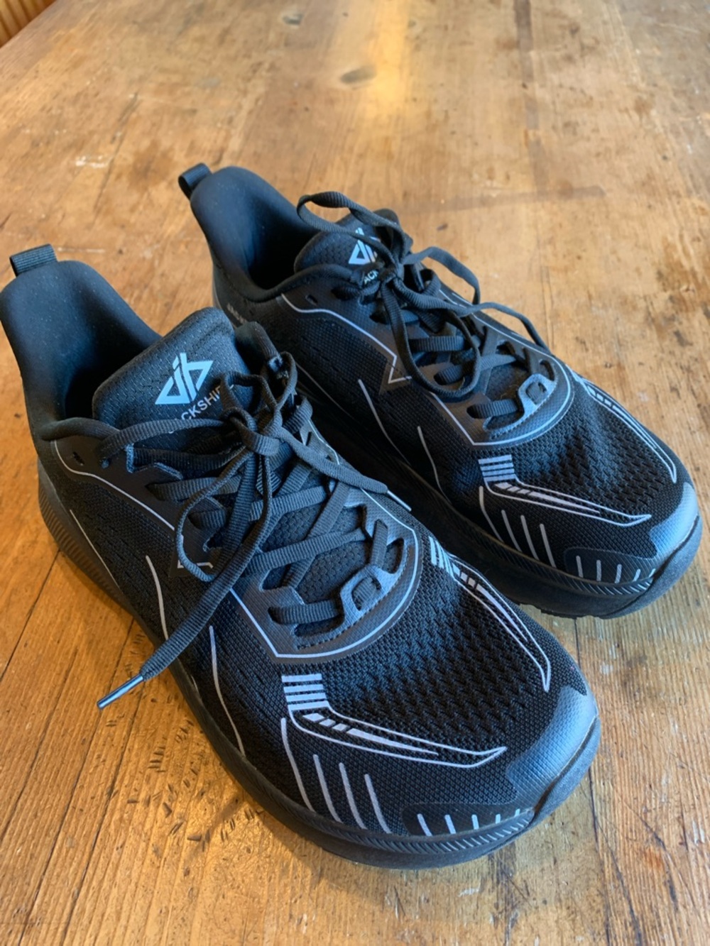 Jackshibo Black Men's Athletic Comfort Sneakers with Reflective Detail